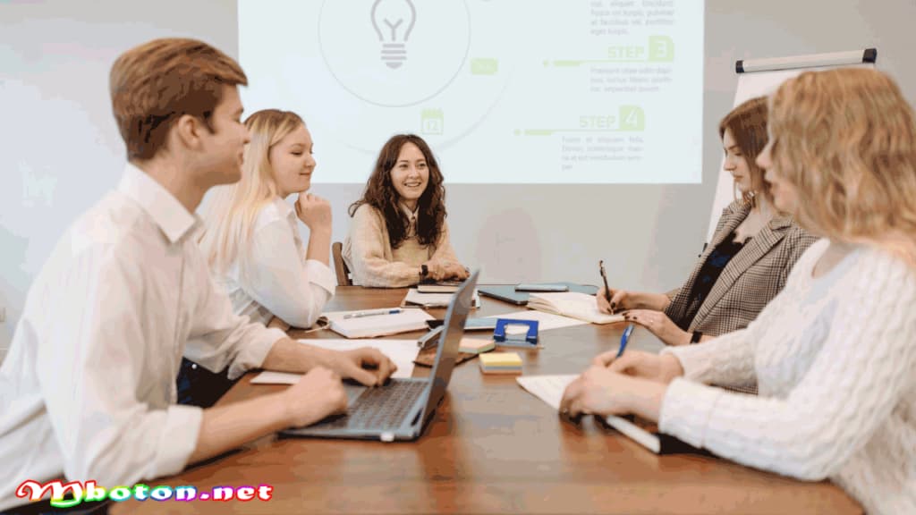 Pengertian segmentasi pasar adalah merupakan strategi pemetaan sasaran kepada seluruh konsumen bersumber, kebutuhan, maupun perilakunya supaya industri sanggup mengidentifikasi, kelompok konsumen tersebut dengan lebih baik.