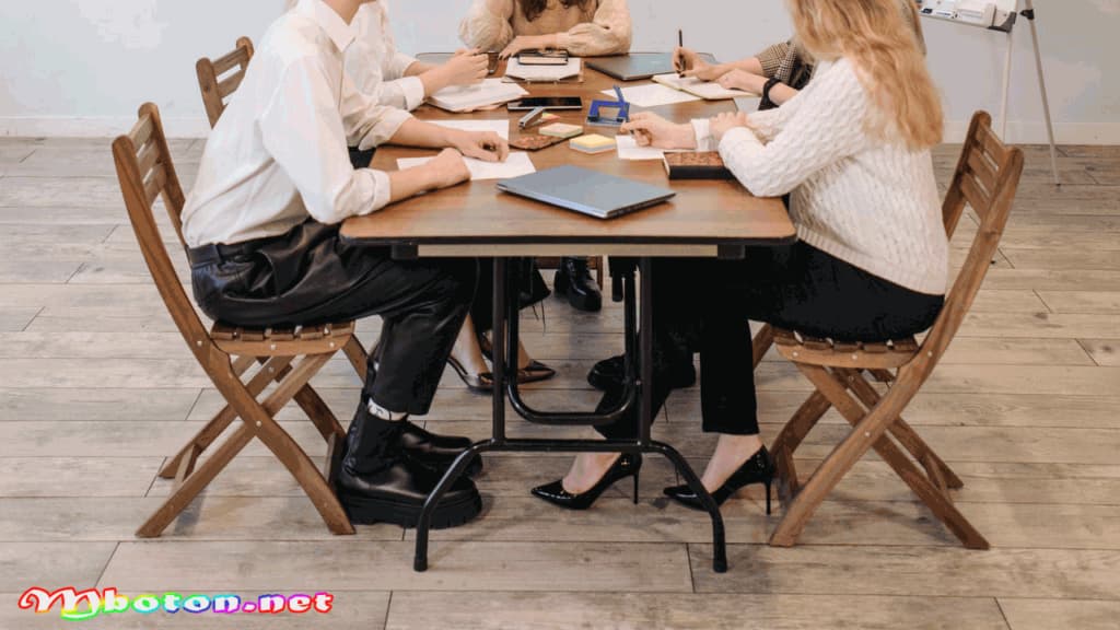 Ada 4 jenis tujuan segmentasi pasar yaitu melihat atau mengenali Kompetitor Bisnis yang agar anda mendapatkan calon konsumen.