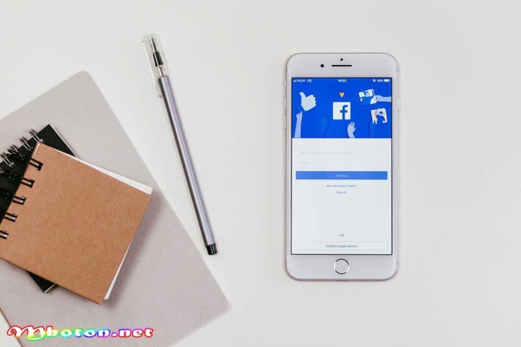 Facebook mempunyai 2 jenis type untuk pribadi dan untuk bisnis, dan yang lainnya dan mempunyai tampilan yang sangat bgaus dan professional untuk pengguna facebook bisnis