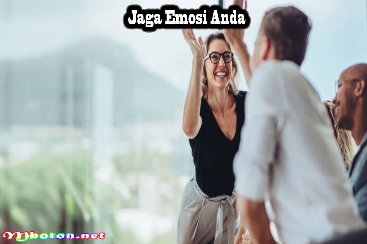 Memberi Saran kepada Rekan Kerja Dengan Profesionalisme 3 Jaga Emosi Anda