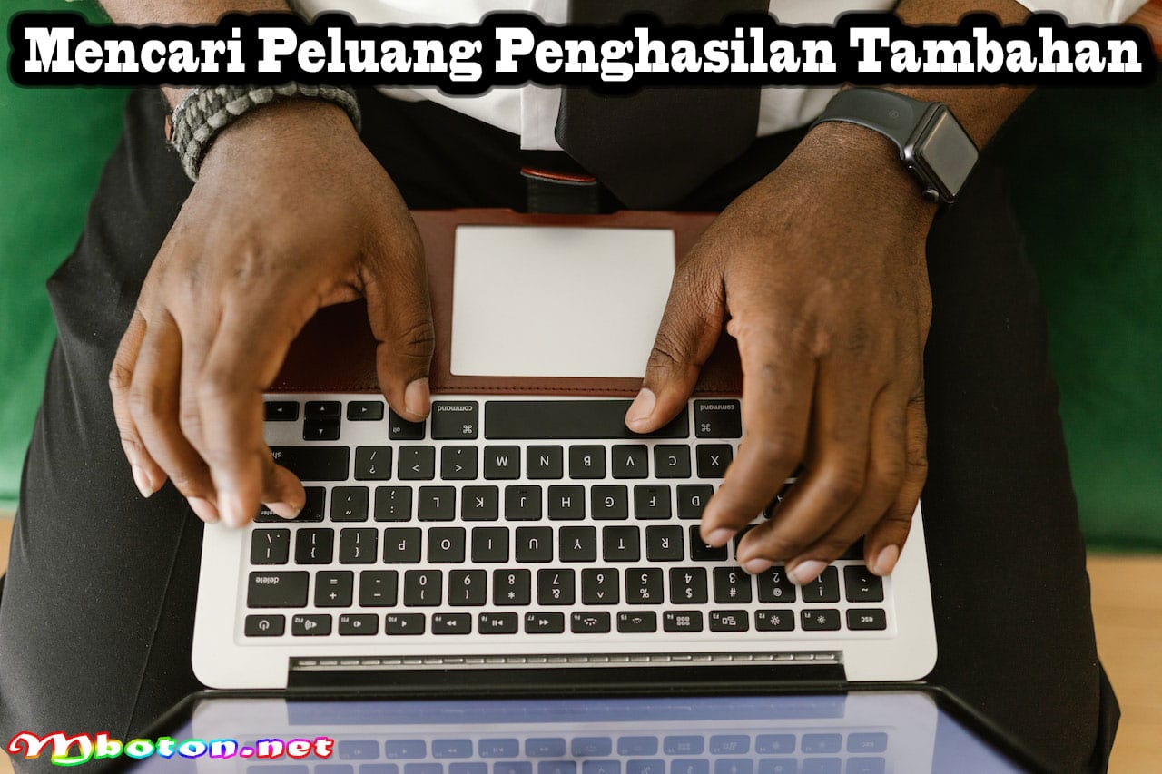 Membuat Anggaran Keuangan yang Efektif Langkah demi Langkah 3 Mencari Peluang Penghasilan Tambahan